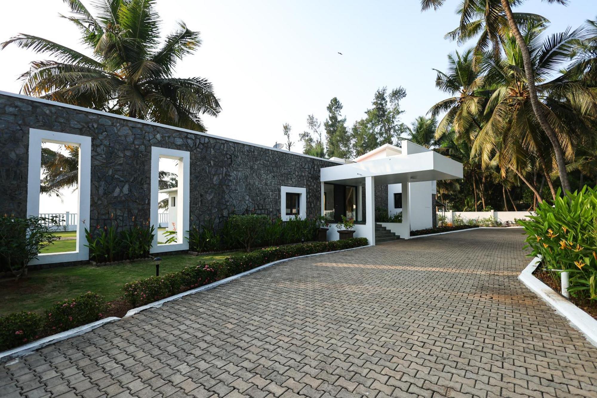 Seascape By Ewa Properties Malpe Exterior photo